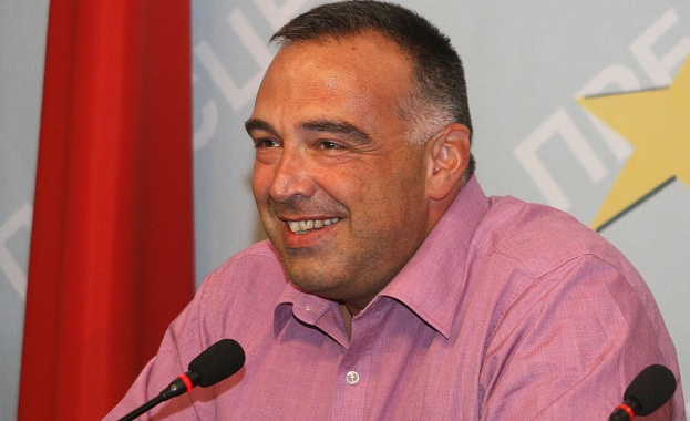 Антон Кутев: Виртуалният министър Цветан Цветанов да си ходи  