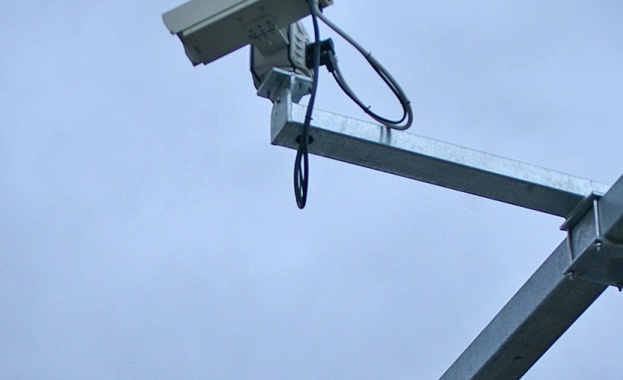 Холандия инсталира камери на границите си с Германия и Белгия