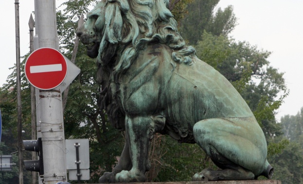 Нови ограничения за движението на Лъвов мост