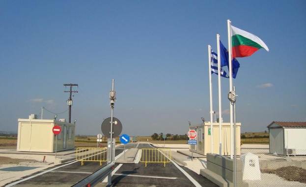 С 1.5 млн. са се увеличили пътуващите за Гърция през 2011-та