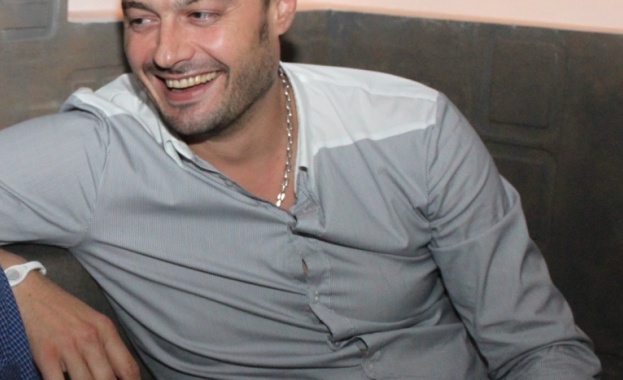 Затвор за Бареков!  