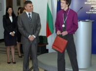 Днес,11 ноември,министър Сергей Игнатов награди участниците в международни олимпиади по астрономия и информатика и техните ръководители за постигнати високи резултати