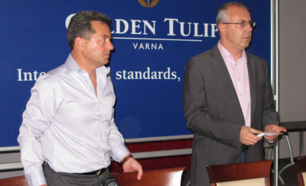 Нотариуси и експерти обсъждат Имотния регистър на семинар в Боровец