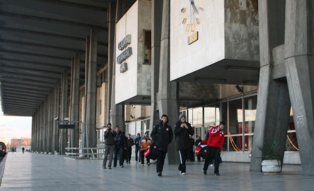 Свършват билетите за влаковете по Коледа  