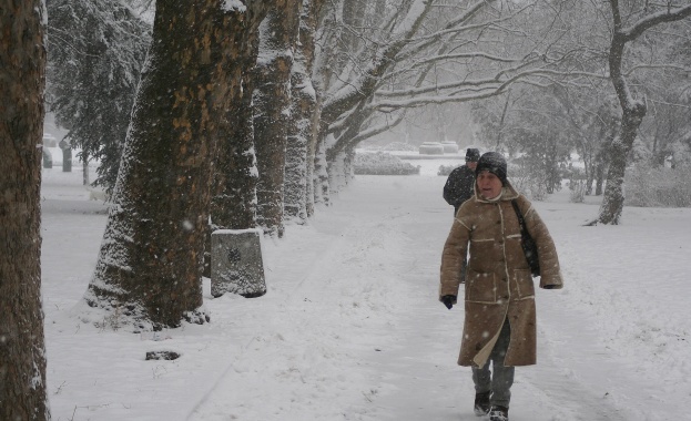В петък код "жълто" за 11 области в страната