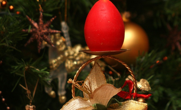 ИА КРОСС към читателите си: Весели празници!