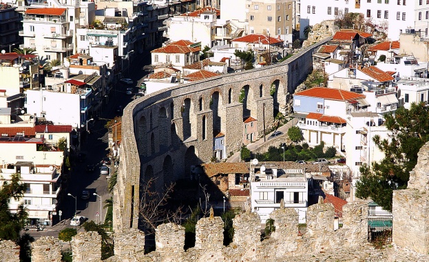 Протестиращи блокираха министерствата в Гърция