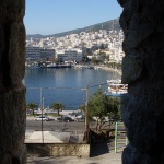 Голям горски пожар бушува в района на Кавала