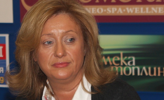 Политиците от известно време приличат на деца които много се