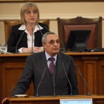 Костов: Спрете дерибейството на монополите