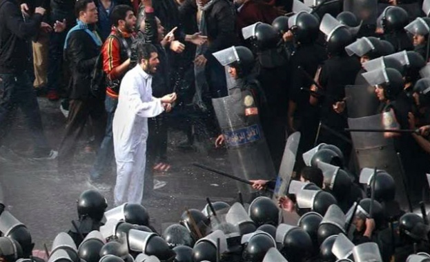 Египет: 13 загинали при сблъсъци между полиция и протестиращи