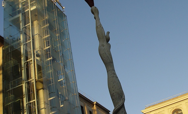 Мъж уби бременна жена в църква и се самоуби в Мадрид