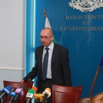 Управляващите гасят пожар с бензин в здравеопазването 