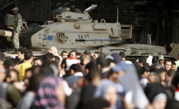 Участниците в безредиците в Кайро ще бъдат съдени от военен съд 