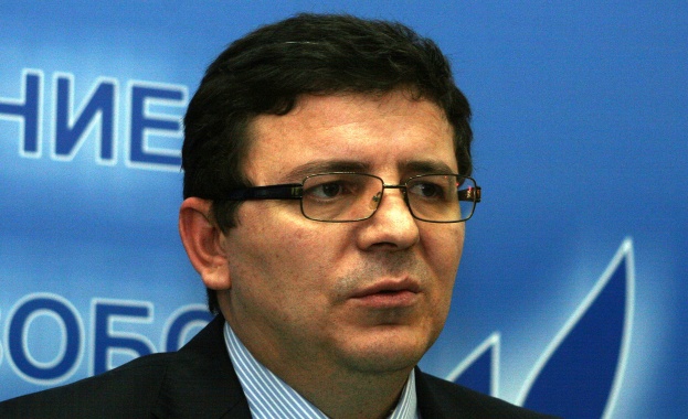 Рушен Риза бил агент на ДС