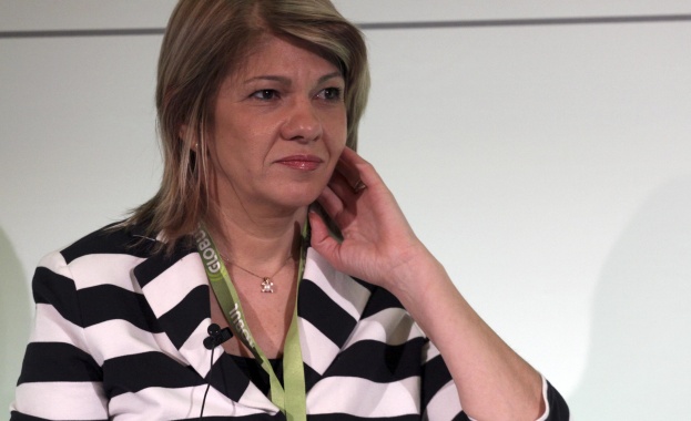 Нона Караджова ще подпише три договора на стойност близо 100 млн. лв.