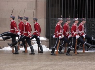 Днес,3 март,се извърши тържествена смяна на караула пред официалния вход на сградата на Администрацията на президента на Република България.