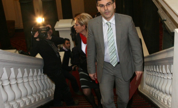 Симеон Дянков с публична лекция на икономически форум в Букурещ