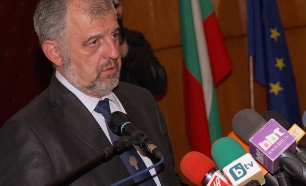 Проф. Иван Илчев: Университетите не създават винтчета и гайки, а заготовки  