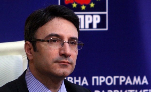 Трайков към ученици: Не се страхувайте да предлагате нови решения