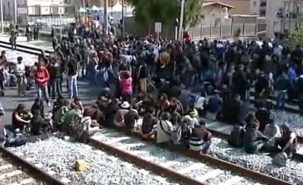 Сблъсъци между емигранти и италианци на остров Лампедуза