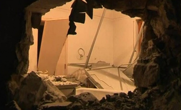 Серия от мощни експлозии разтърсиха йеменската столица
