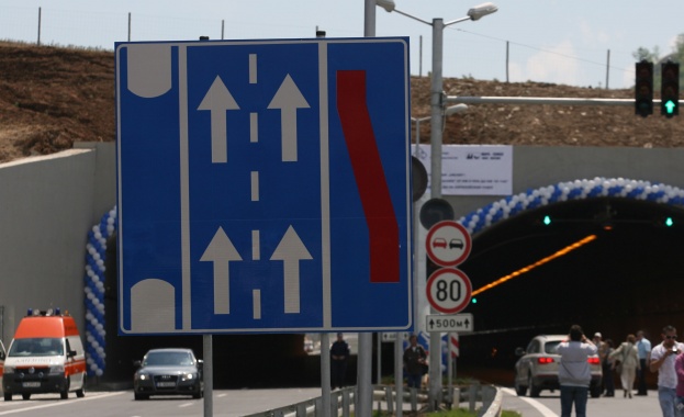 Близо 167 км от второкласните пътища Русе-Силистра и Силистра-Добрич са рехабилитирани по „Транзитни пътища V“