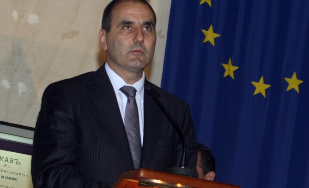 Цветан Цветанов днес ще посети село Светлен