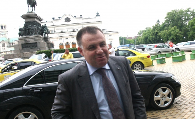 Мирослав Найденов: Министерството не е закупило нито един автомобил по мое време