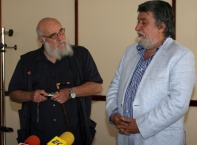 Днес,20 юни,министър Вежди Рашидов на официална церемония  награди художника Абрахам Пинкас с най-високото отличие на Министерството на културата - "Златен век"[*]