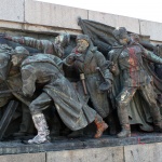 Няма да махат Паметника на Съветската армия, сменят името му