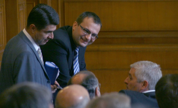 СДС обвиниха ЦИК в документна измама и поискаха оставки 