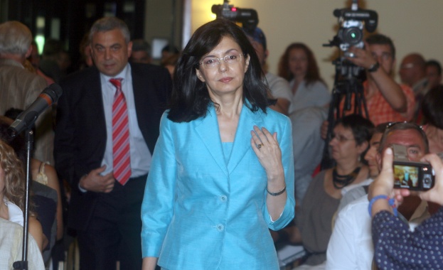 Меглена Кунева ще се срещне с ръководствата на три национално представени работодателски организации