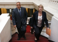 Премиерът Бойко Борисов прочете евродоклада от Брюксел в зала "Изток" на НС