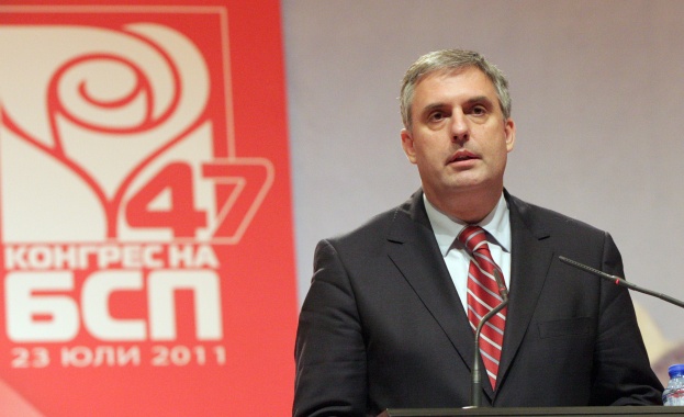 Ивайло Калфин ще даде пресконференция в Шумен