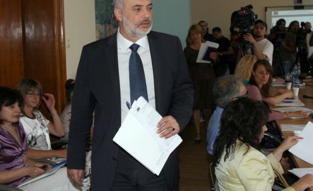 Министър Тотю Младенов откри обекти по „Красива България"