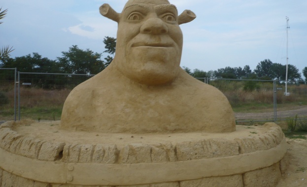 Този уикенд - последен шанс да се видят пясъчните скулптури в Бургас