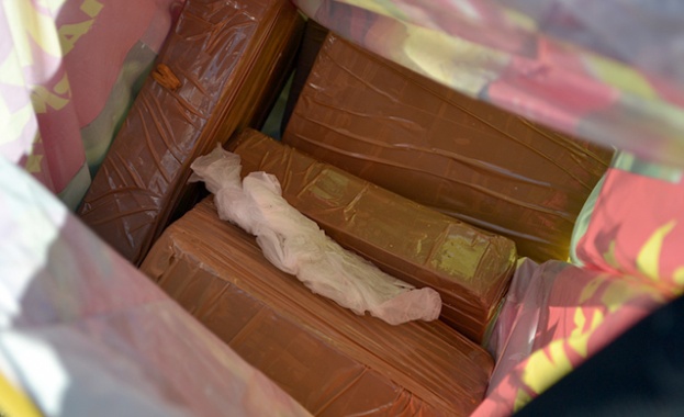 Баща и син задържани на "Капитан Андреево" при опит за трафик на хероин