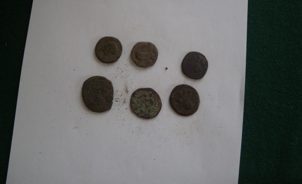Старинни монети от римската епоха задържаха  на Аерогара "София"