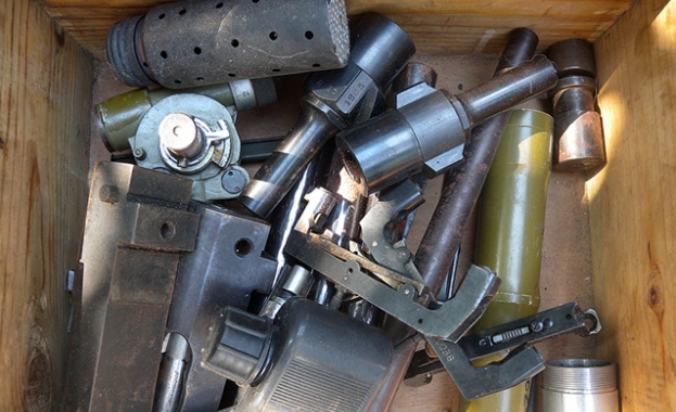 Полицаи иззеха незаконно оръжие от домовете на двама 85-годишни мъже  