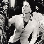 Жената трябва да бъде две неща...