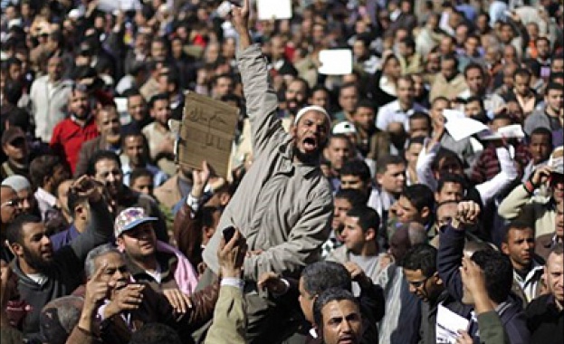 Египетското правителство може да подаде оставка заради размириците в Кайро 