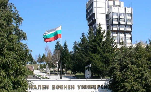 Валентин Радев ще открие  учебната  година в НВУ „Васил Левски"