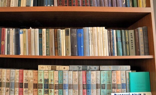 Библиотеката в Казанлък получи пари за нови книги