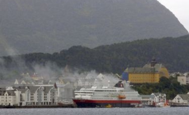 Корабът "Oriental Angel" се запали в Берингово море