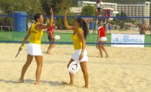 Две български победи и загуба за Лиховцева на европейското по плажен тенис в „Албена”