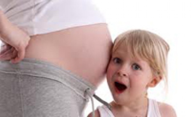 Половината родилки са доволни от грижите на лекарите