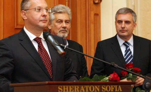 Станишев и Калфин ще  бъдат почетни гости на кръгла маса на тема: „България и голямата игра”