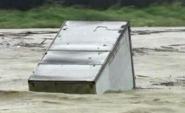 Тайфунът „Роке” взе нови жертви в Япония 