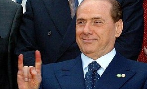 Умберто Боси: Берлускони да подаде оставка